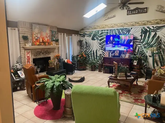221 Navajo Drive, Victoria, TX 77904 - #3