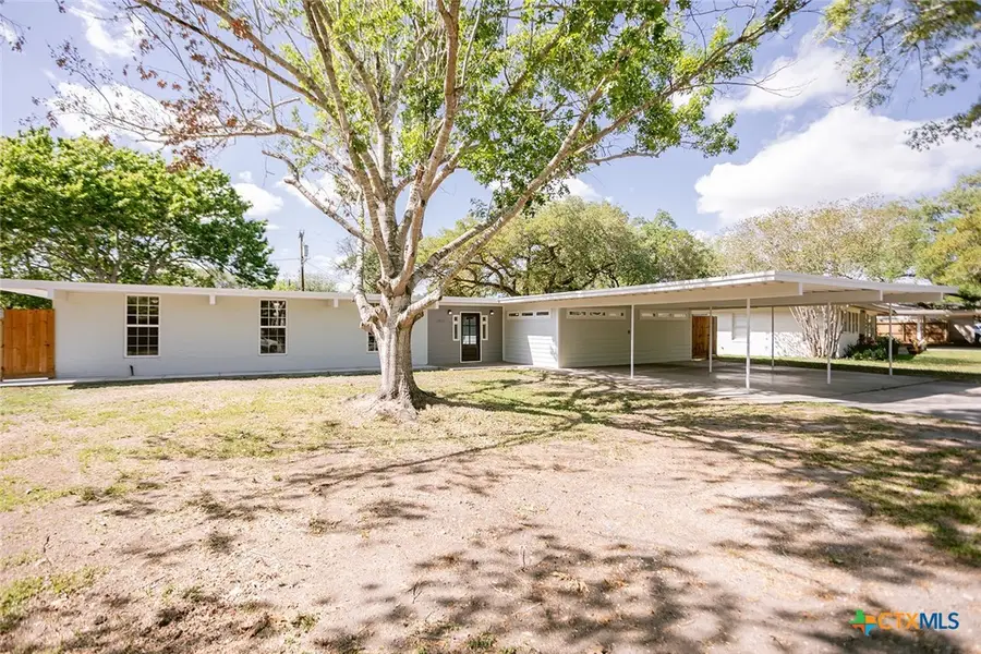 2807 Bluebonnet Street, Victoria, TX 77901 - #3