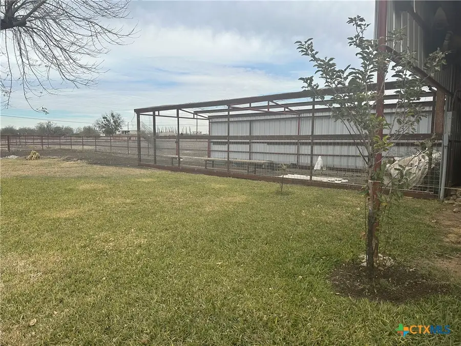 4610 Pfeil Road, Converse, TX 78109 - #2