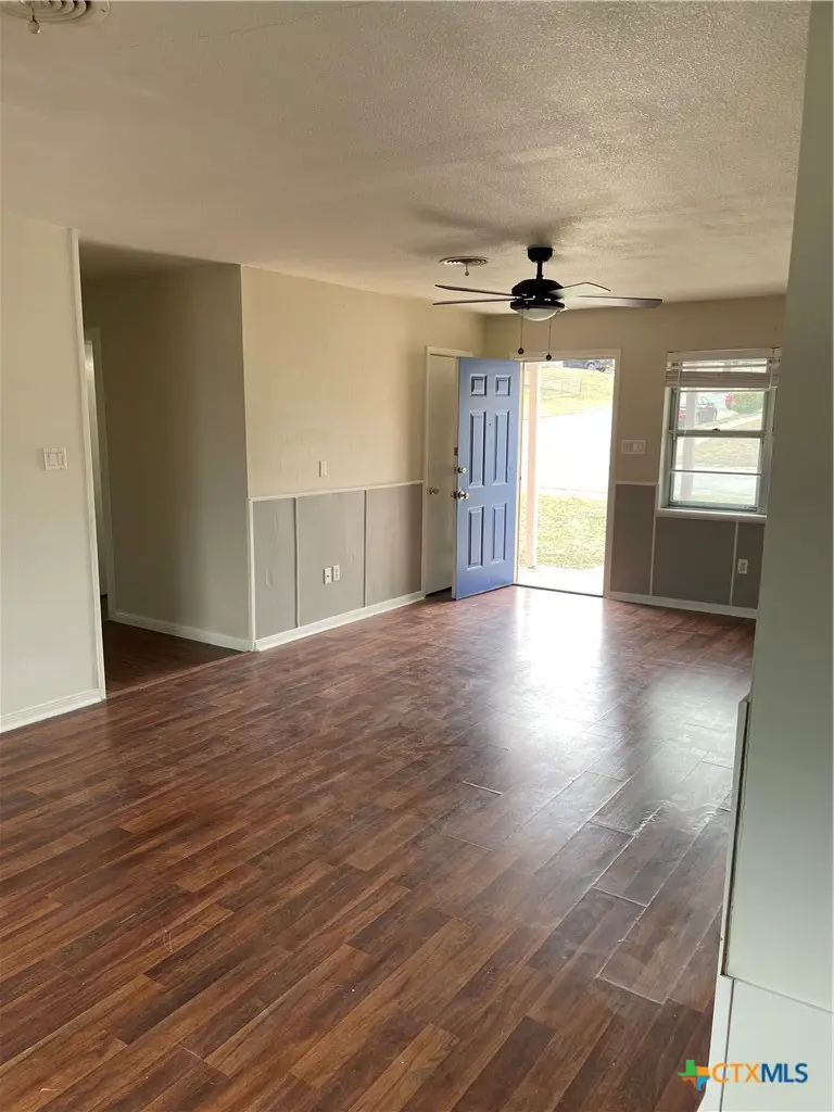 2202 Mountain Avenue, Copperas Cove, TX 76522 - #2