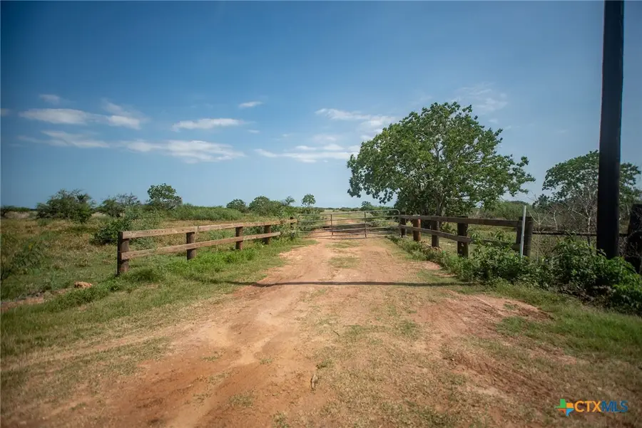610 County Road 303, Port Lavaca, TX 77979 - #2