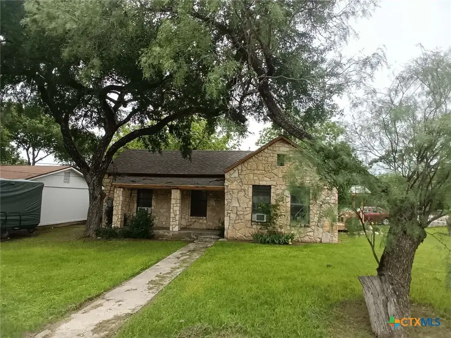 308 N Ridge Street, Lampasas, TX 76550 - #2