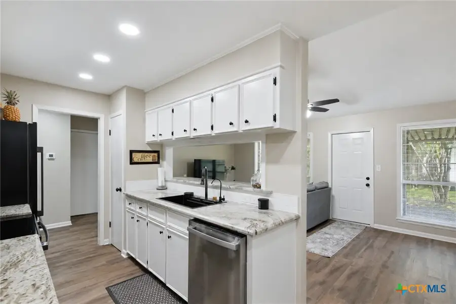 204 Timberlane Drive, Victoria, TX 77901 - #3