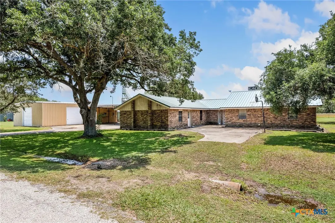 181 Pecan Drive, Port Lavaca, TX 77979 - #1