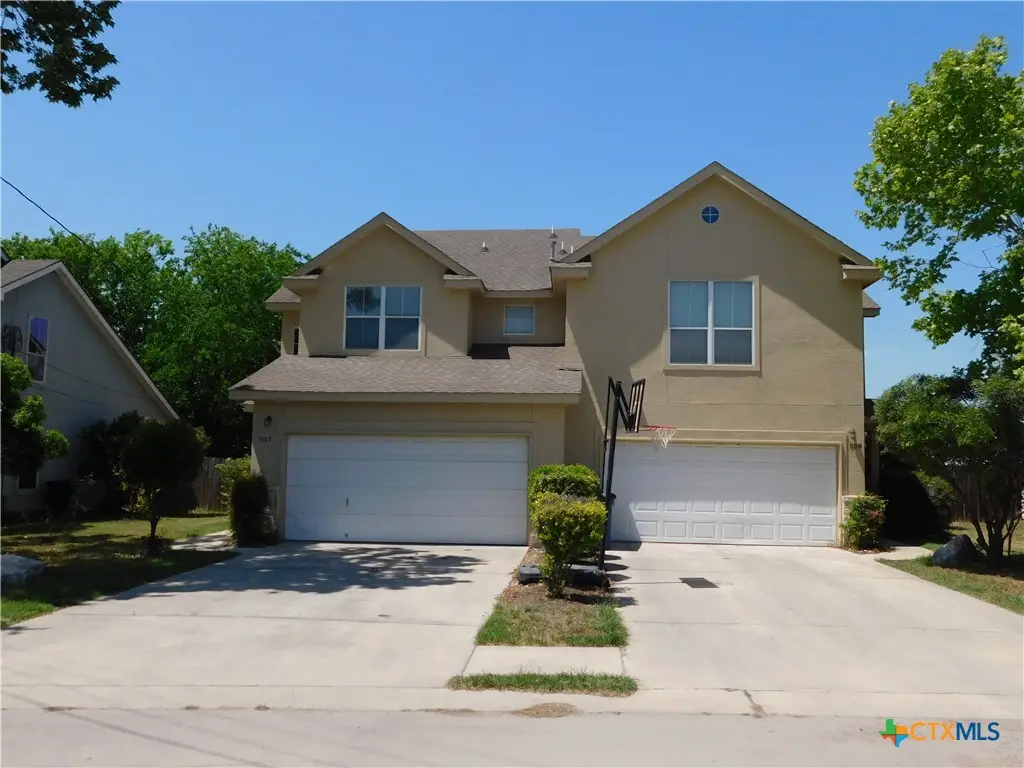 957 / 959 Misty Acres Drive, New Braunfels, TX 78130 - #1
