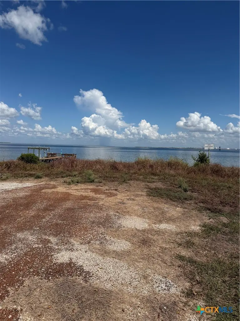 592 Washington Avenue, Port Lavaca, TX 77979 - #3