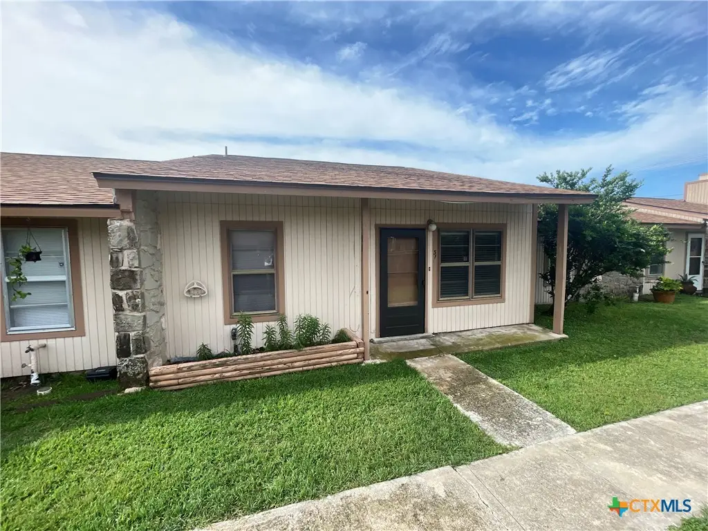 1051 Country Club Drive, Seguin, TX 78155 - #1