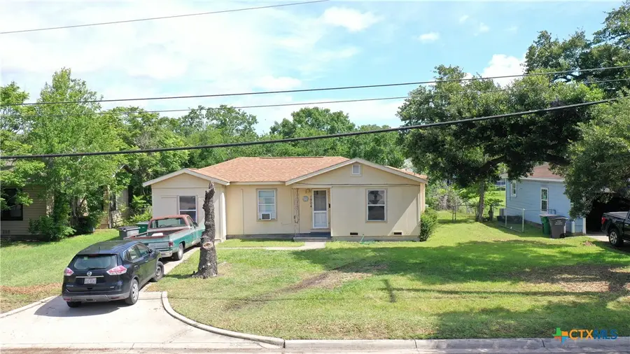 1904 E Red River Street, Victoria, TX 77901 - #2