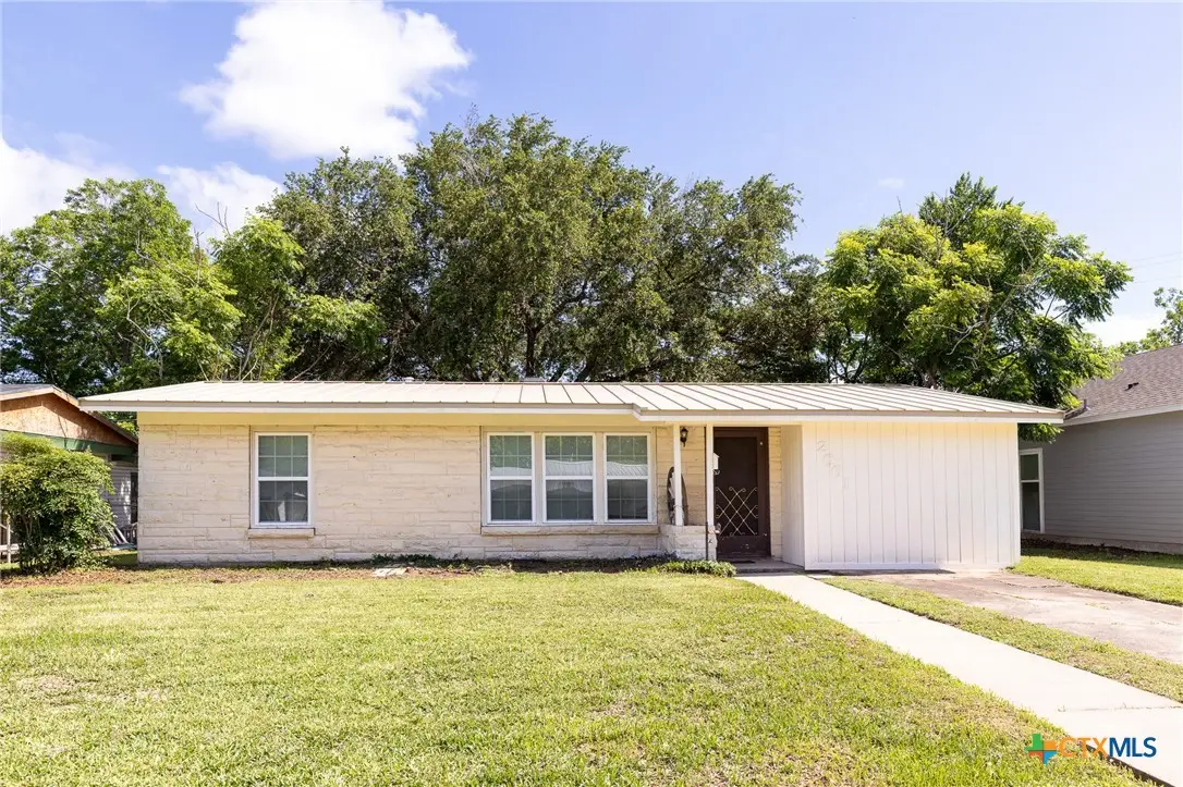 2001 E Rosebud Avenue, Victoria, TX 77901 - #1