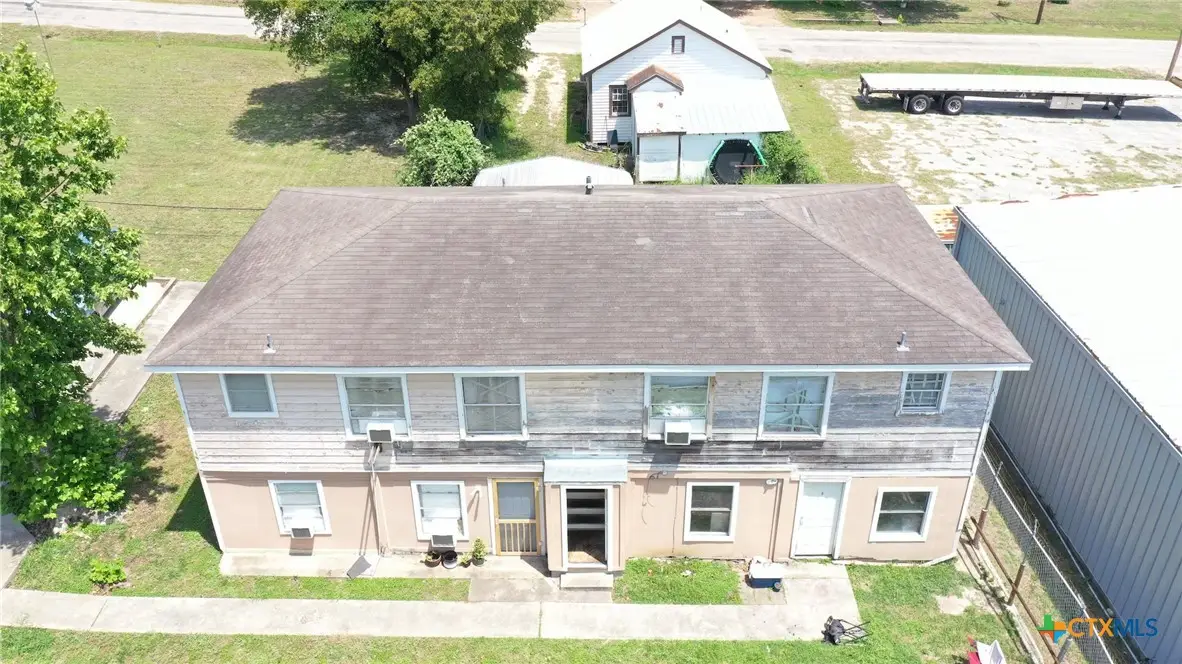 305 E River Street, Victoria, TX 77901 - #1