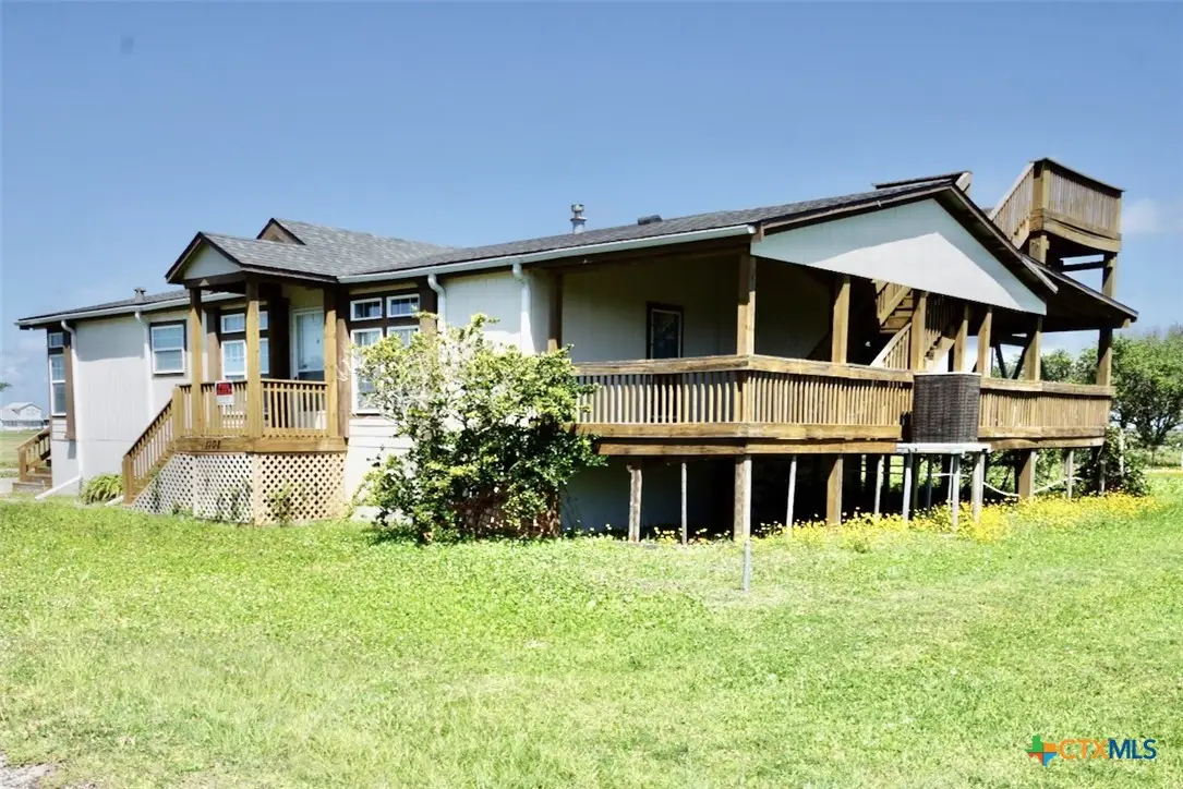 1108 W Tyler Avenue, Port Oconnor, TX 77982 - #1