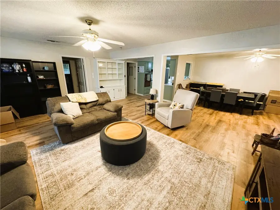111 Yorkshire Lane, Victoria, TX 77904 - #2