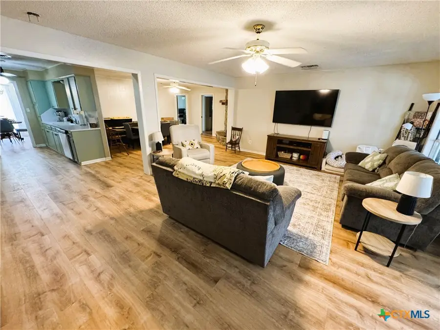 111 Yorkshire Lane, Victoria, TX 77904 - #3