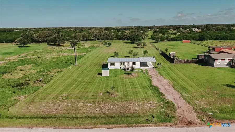 413 West Oaks Drive, Victoria, TX 77905 - #3