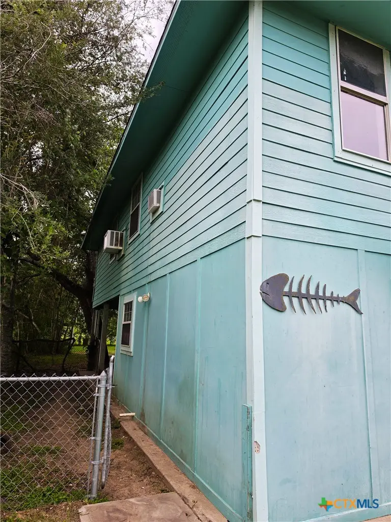 703 E Houston Avenue, Seadrift, TX 77983 - #2