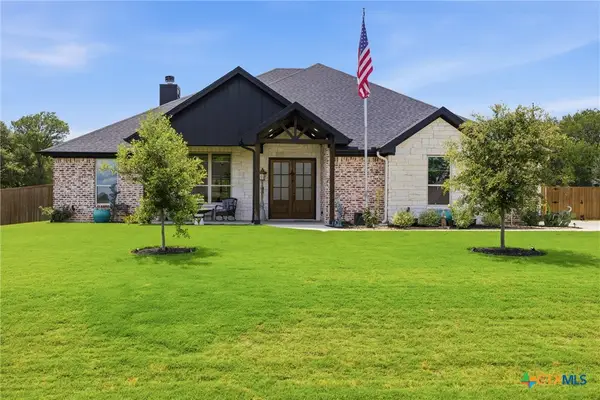 11205 Golden Eagle Avenue, Salado, TX 76571