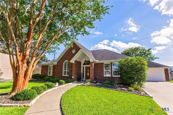 309 Whitechurch Lane, Victoria, TX 77904