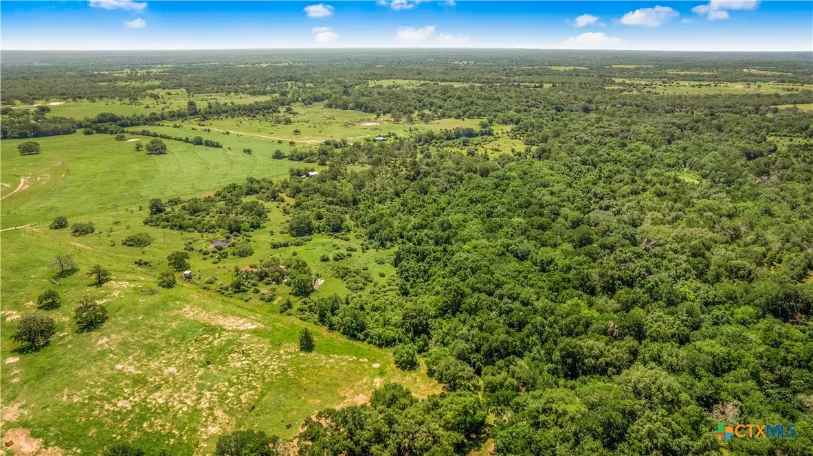 337 Private Road 1015, Hallettsville, TX 77964 - #1