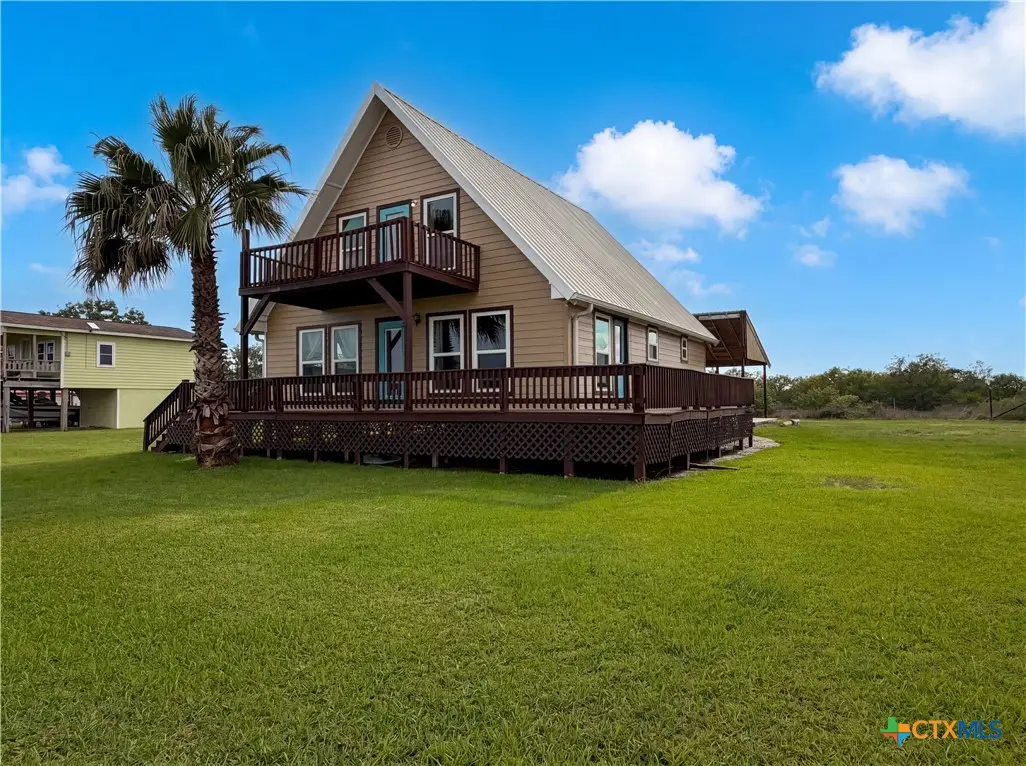 552 S Marshall Johnson Avenue, Port Lavaca, TX 77978 - #1