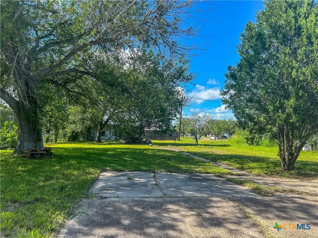3112 E Rio Grande, Victoria, TX 77901 - #1