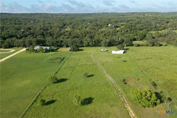 3411 Mail Route Road, Fischer, TX 78623