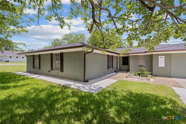 575 W 4th Street, Crawford, TX 76638