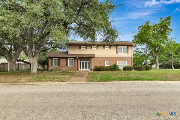 1014 N Hunt Street, Cuero, TX 77954