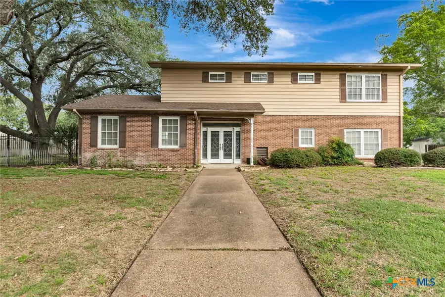 1014 N Hunt Street, Cuero, TX 77954 - #2