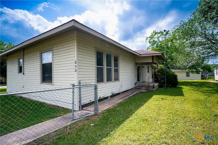 304 Turner Street, Yoakum, TX 77995 - #3