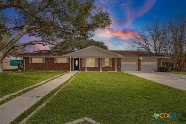 795 Vogel Drive, Lockhart, TX 78644