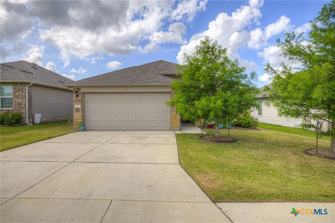 809 Nodding Nixie, Seguin, TX 78155 - #1