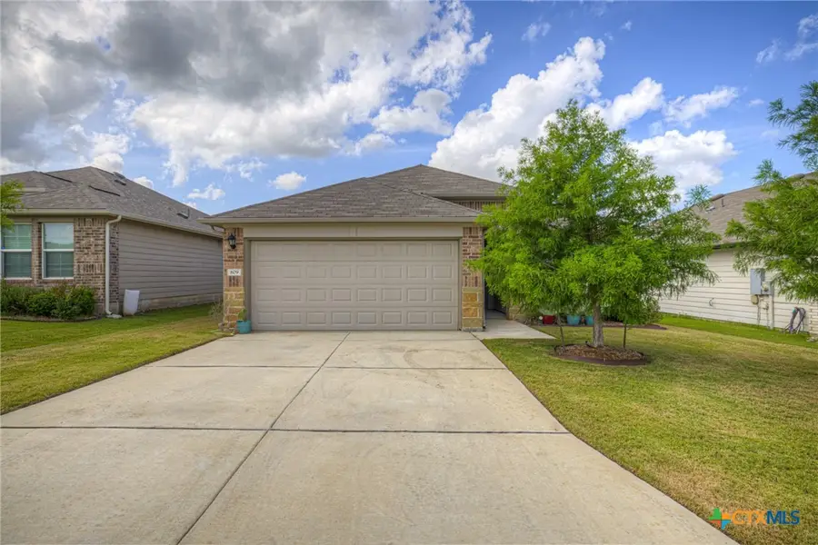 809 Nodding Nixie, Seguin, TX 78155 - #2