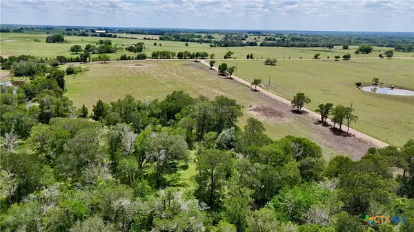 2340 Langdon Road, Weimar, TX 78962