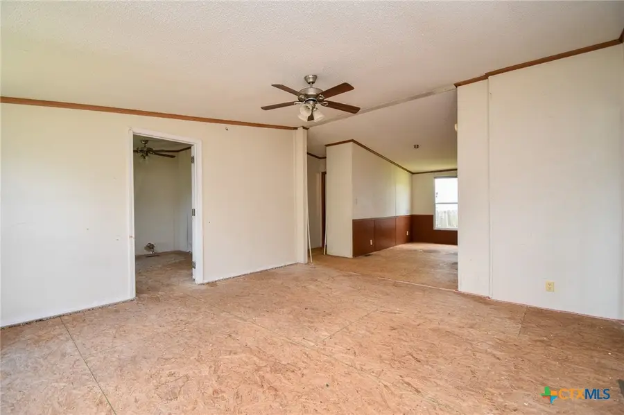 811 E Mesquite Lane, Victoria, TX 77901 - #2
