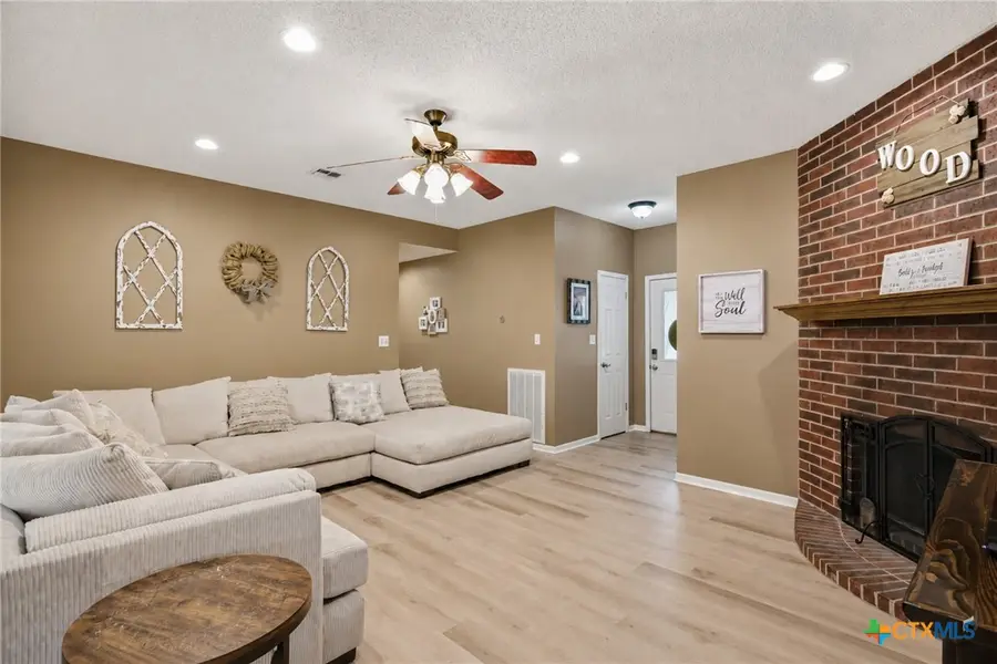 217 Spur Drive, Victoria, TX 77904 - #3