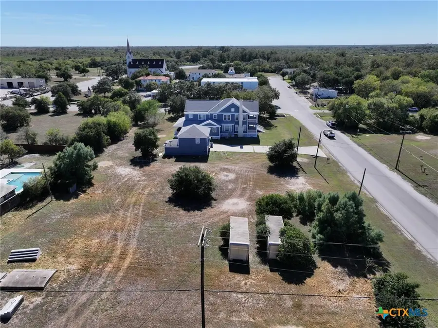 909 Power Street, Refugio, TX 78377 - #3