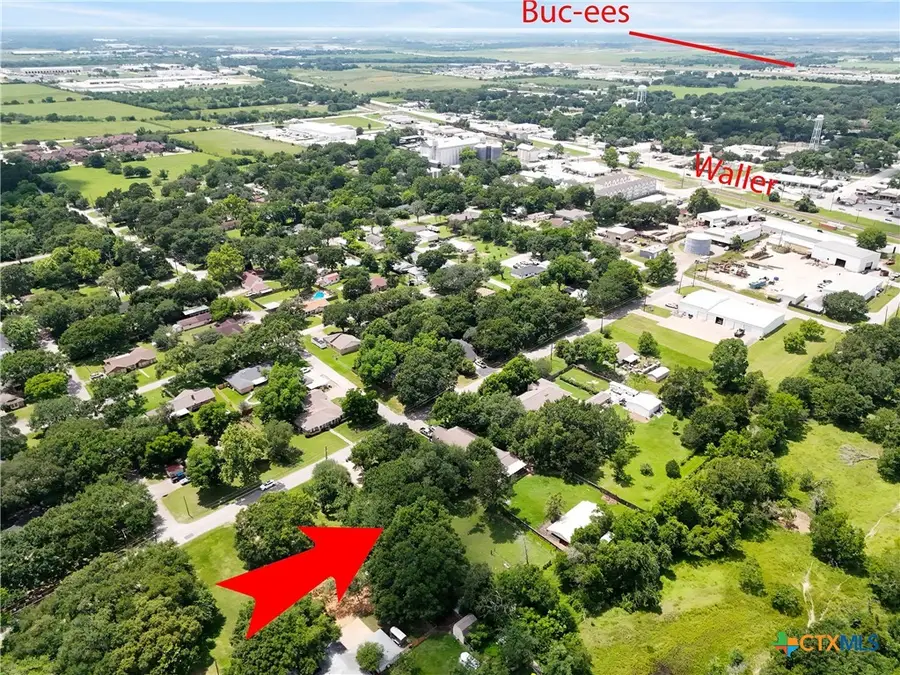 504 Walnut Street, Waller, TX 77484 - #3