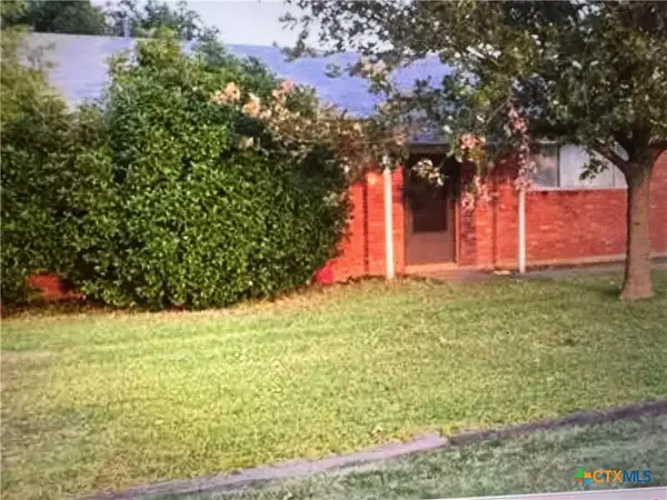 3041 Monroe St, Commerce, TX 75428