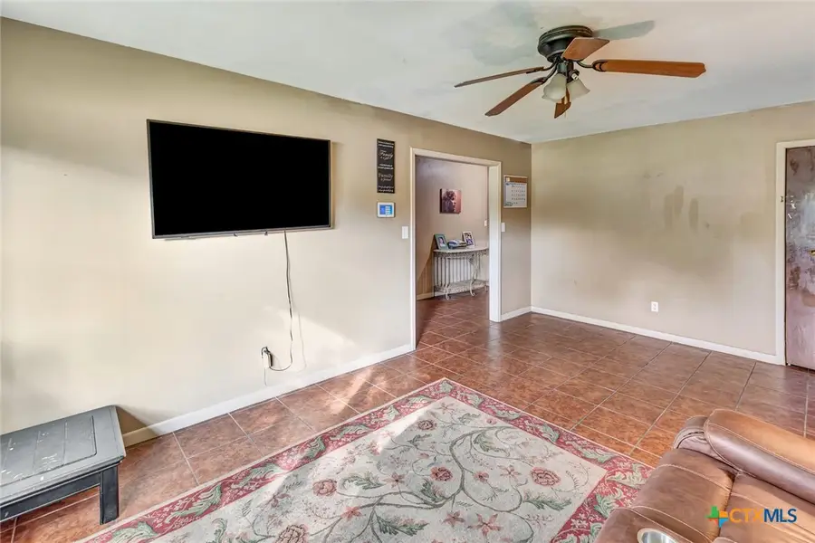 101 N Crescent Drive, Victoria, TX 77901 - #3