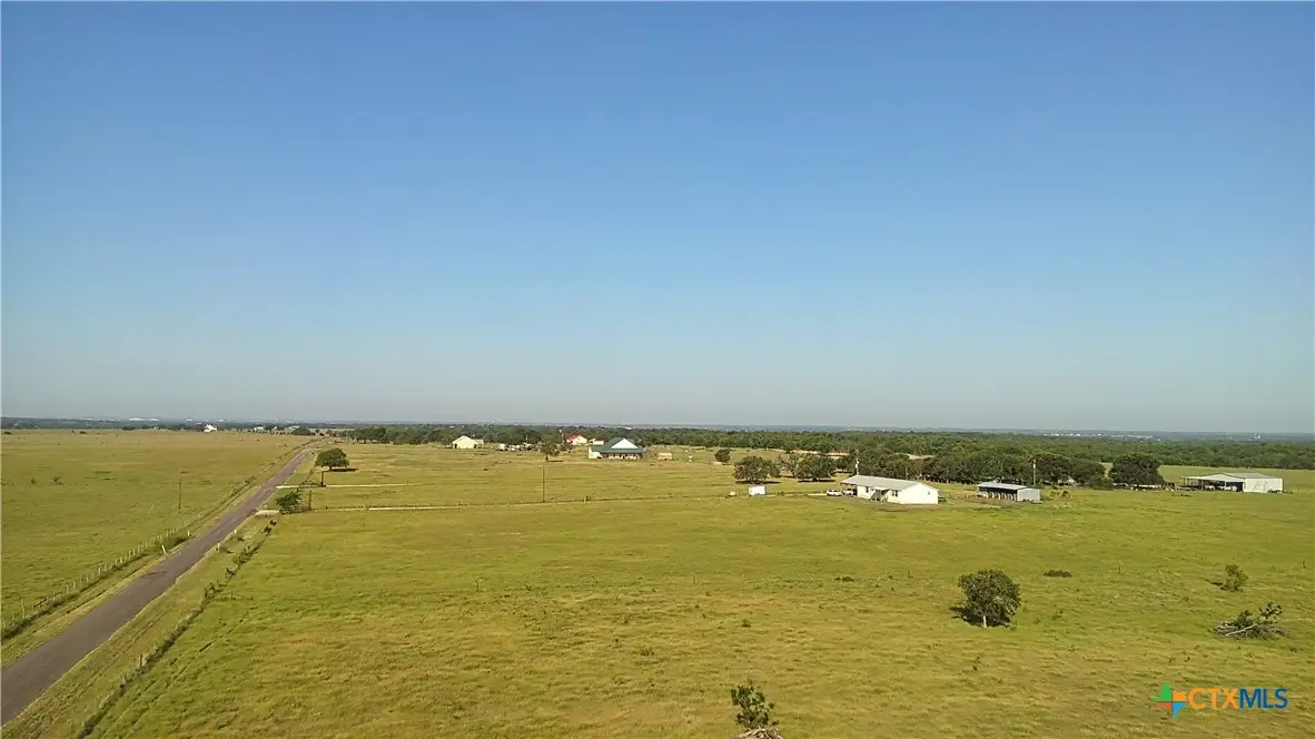 682 W Somers Lane, Axtell, TX 76624 - #1