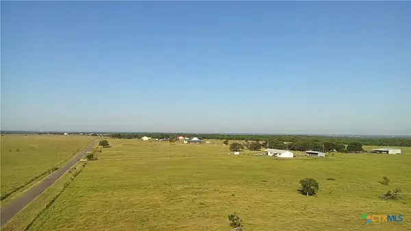 682 W Somers Lane, Axtell, TX 76624