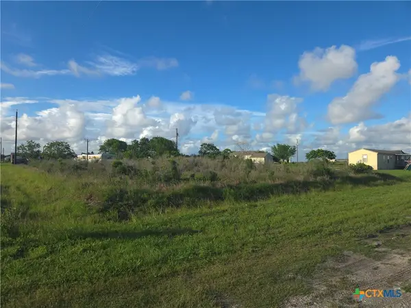 000 Lincoln, Port Lavaca, TX 77979