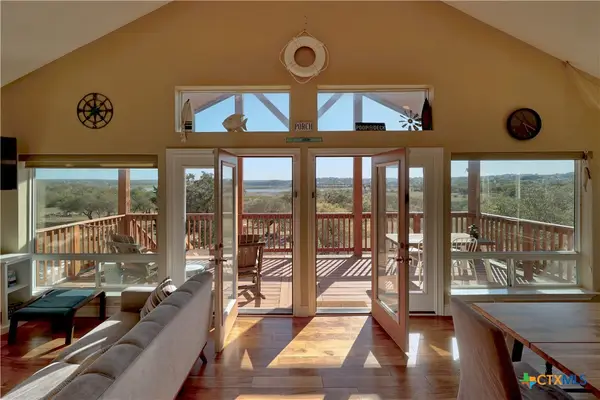 1748 Lakeshore Drive, Canyon Lake, TX 78133