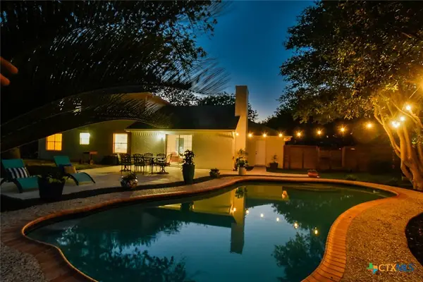 145 Bobwhite Trail, Seguin, TX 78155
