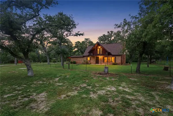 8606 State Highway 123, Stockdale, TX 78160