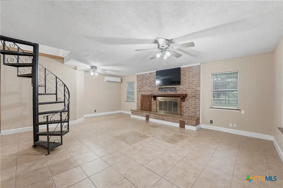 8606 State Highway 123, Stockdale, TX 78160 - #2