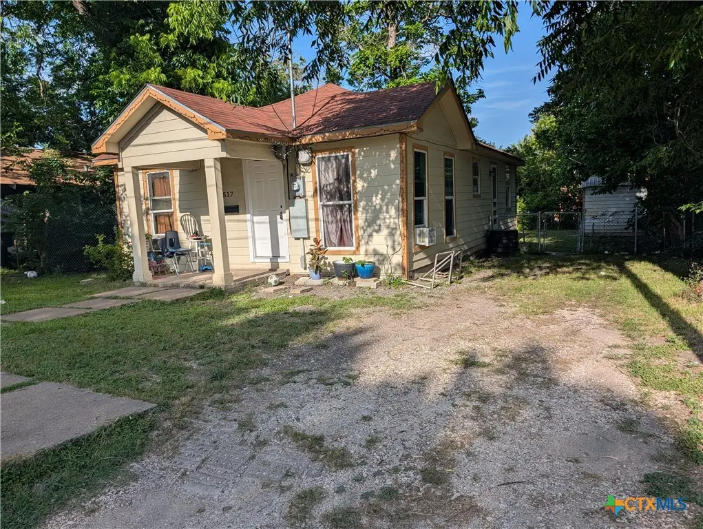 517 N 12th Street, Temple, TX 76501 - #1