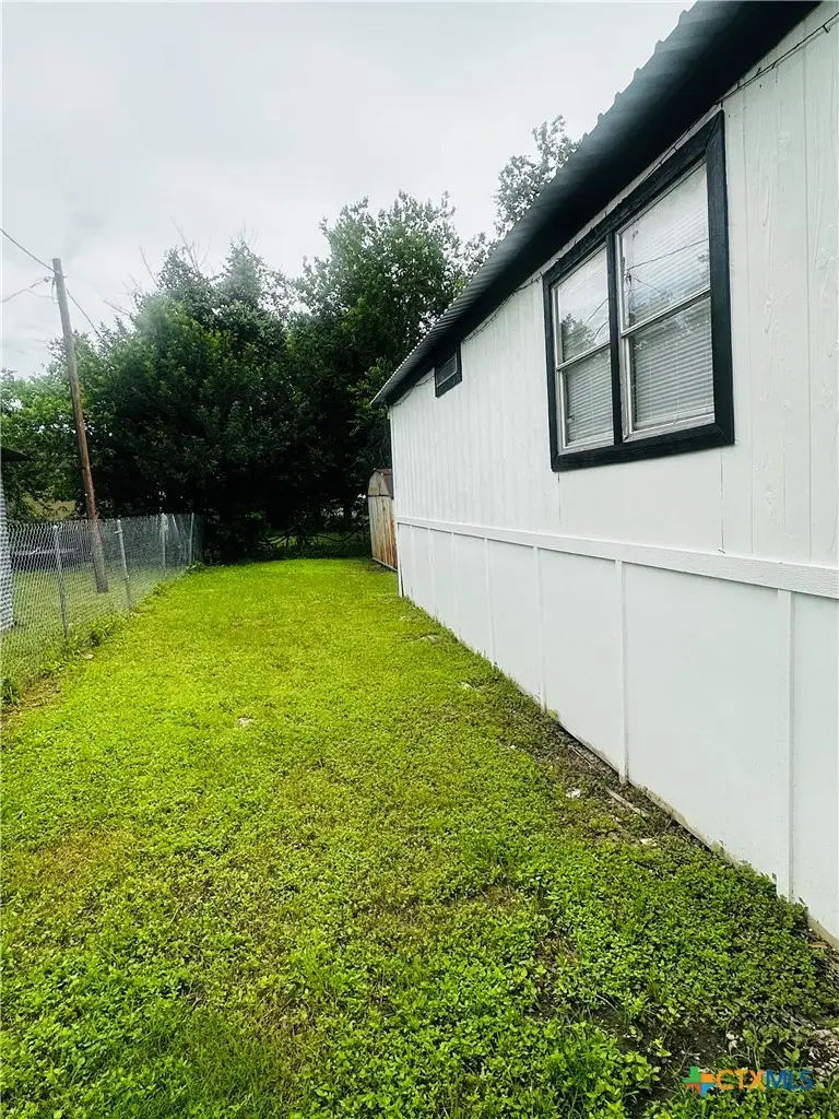 217 E Schulz, Marion, TX 78124 - #3
