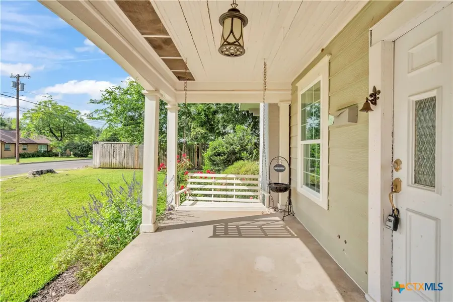 1216 N Penelope Street, Belton, TX 76513 - #3