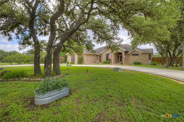 8472 Rolling Acres Trail, Fair Oaks Ranch, TX 78015